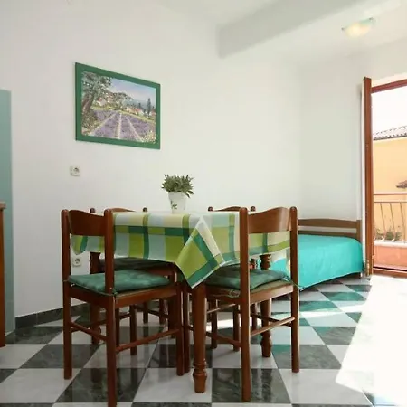 Διαμέρισμα Emilio 980 *