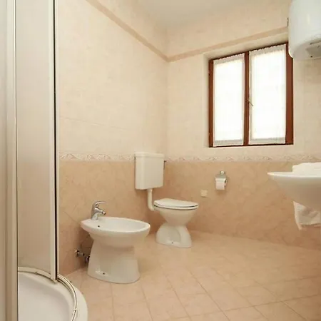 Emilio 980 Apartment